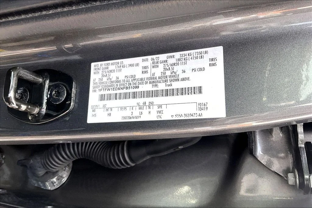 Used 2022 Gray Ford Lariat image 33