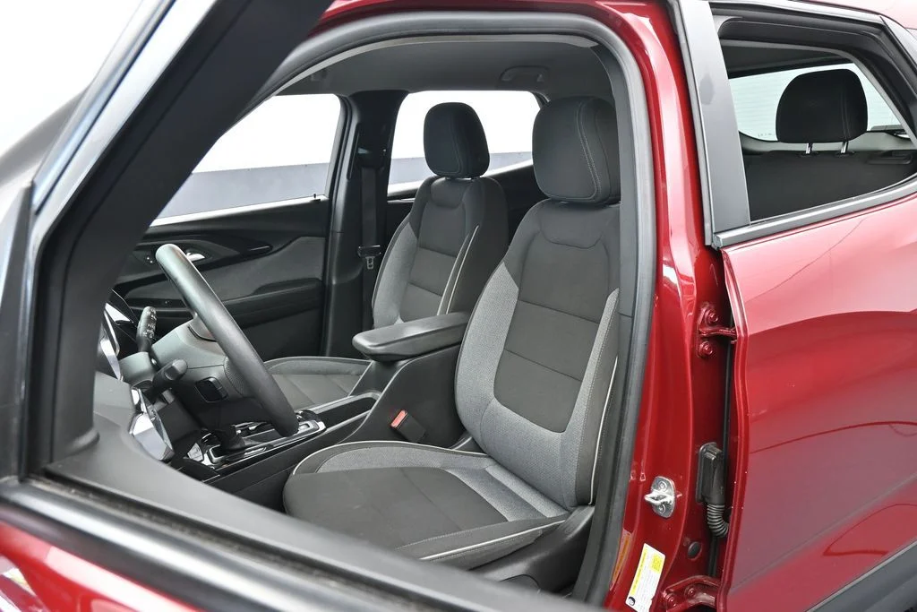 Used 2023 Crimson Metallic Chevrolet LT image 10