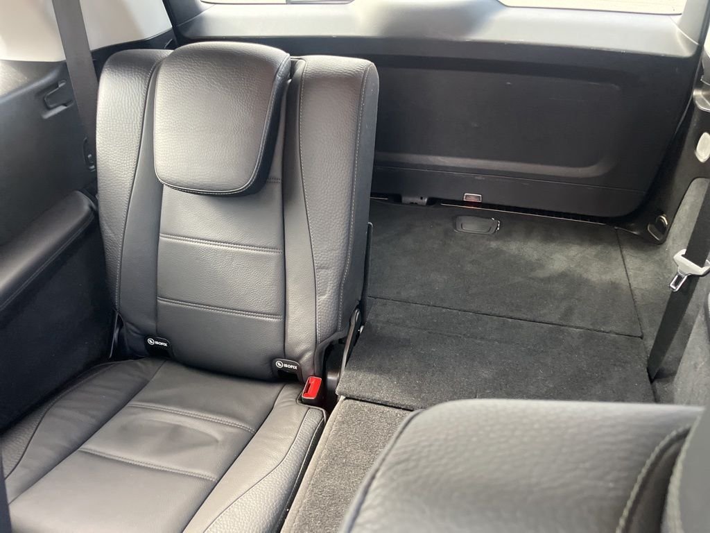 Used 2022 White Mercedes-Benz GLS 450 image 19