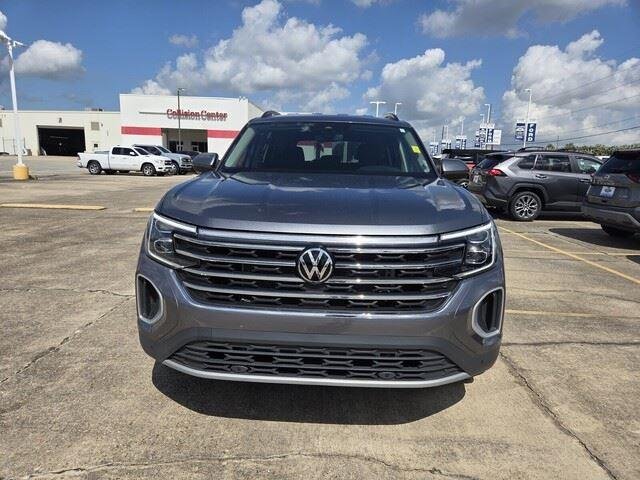 Used 2025 Deep Black Pearl Volkswagen 2.0T SE w/Technology image 8