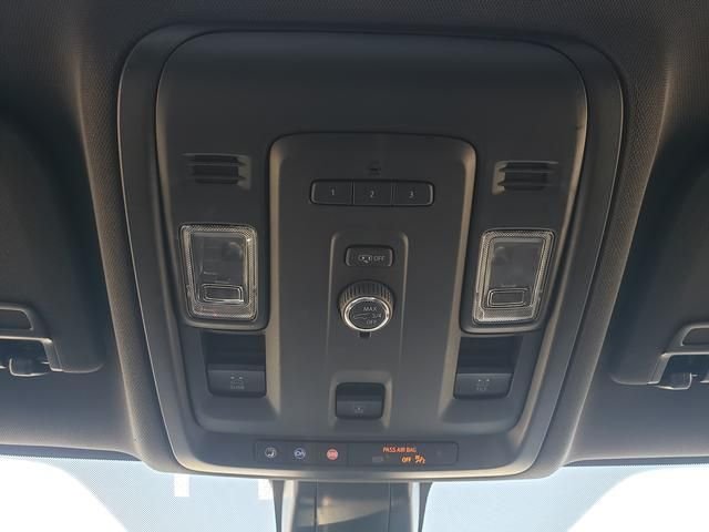 Used 2022 Gray Chevrolet LT image 20