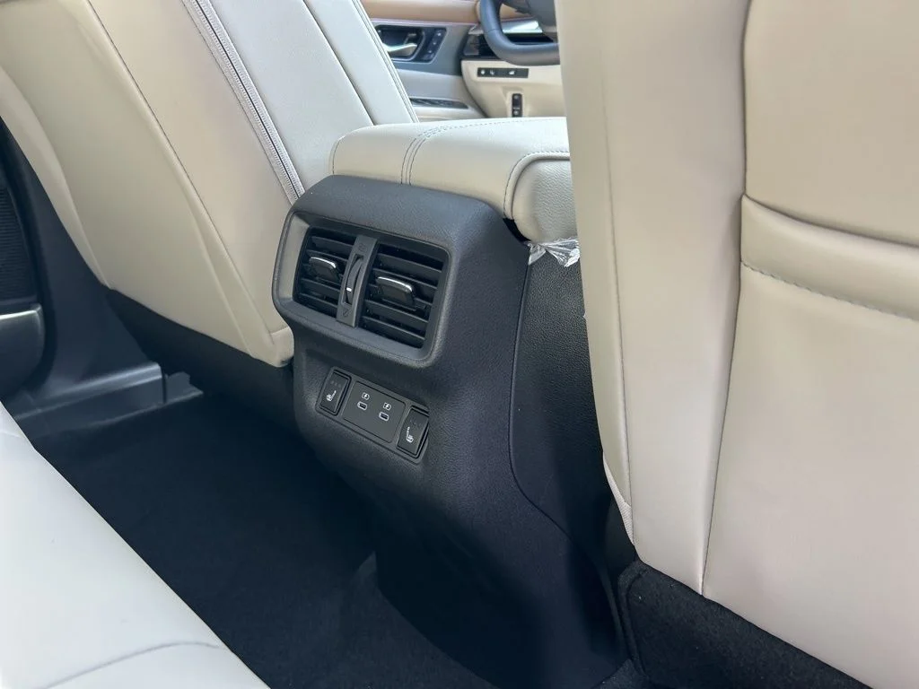 New 2026 Everest White Pearl TriCoat Nissan Platinum image 53