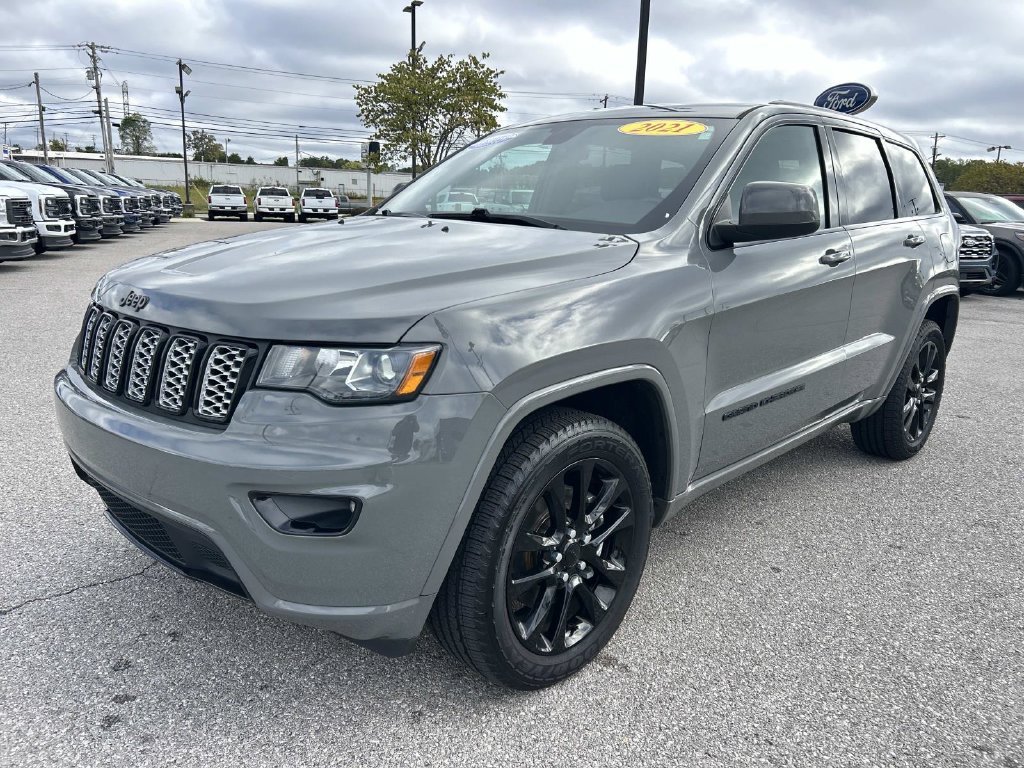 Certified Used 2021 Gray Clearcoat Jeep Laredo X image 8