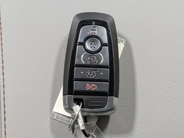 New 2026 Star White Metallic Tri-Coat Ford Active image 54