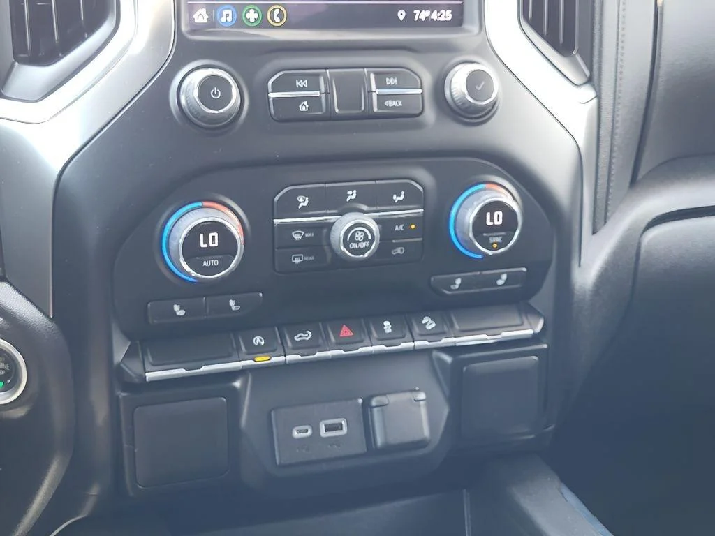 Used 2022 Summit White Chevrolet RST image 16