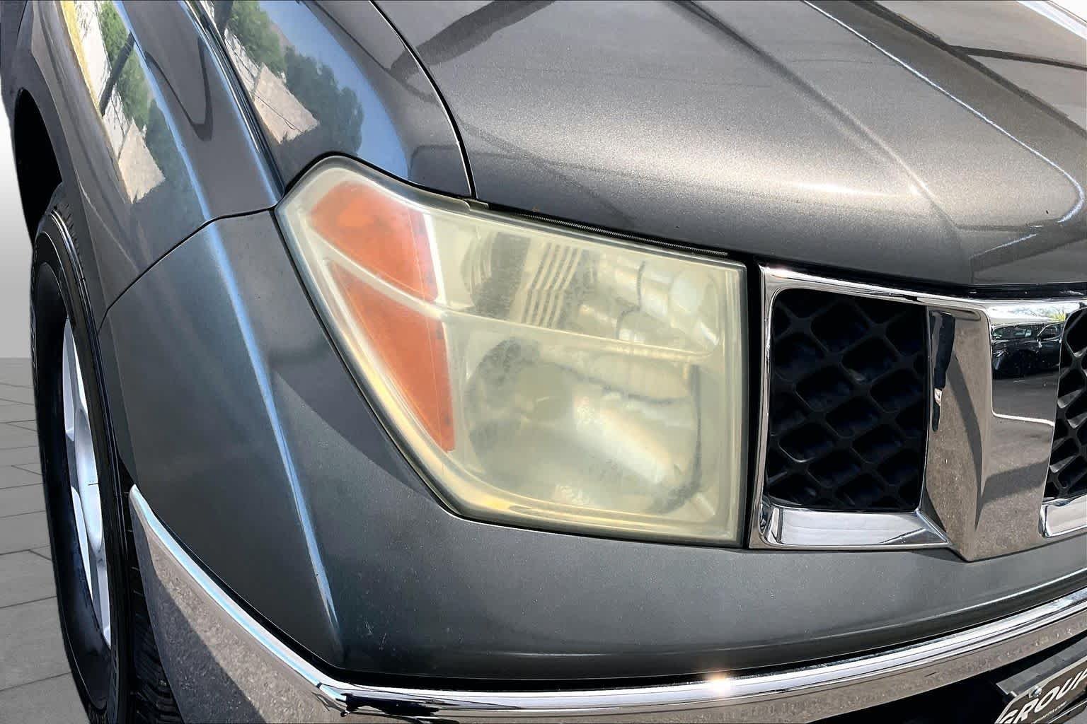 Used 2007 Storm Gray Nissan SE image 25