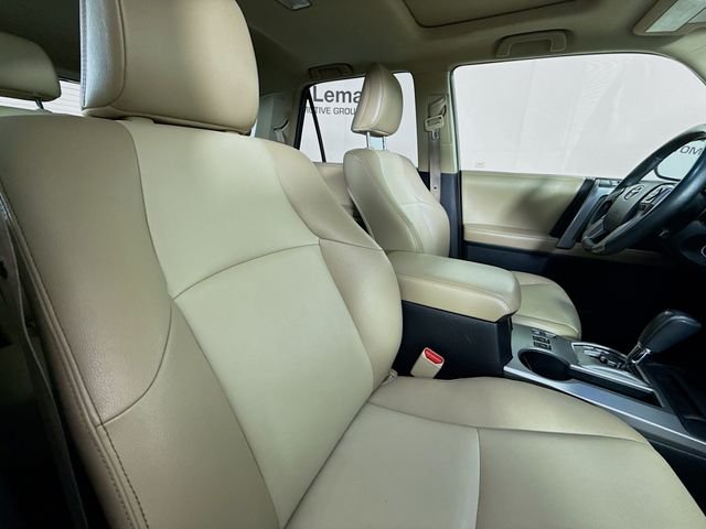 Used 2016 Black Toyota SR5 Premium image 29