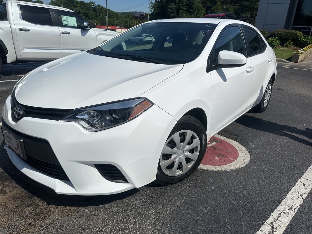 2015 Toyota Corolla's photo