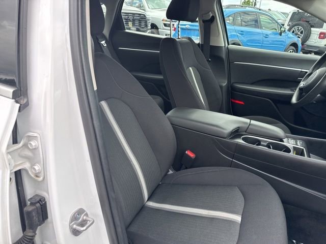 Used 2024 Serenity White Hyundai SEL image 10