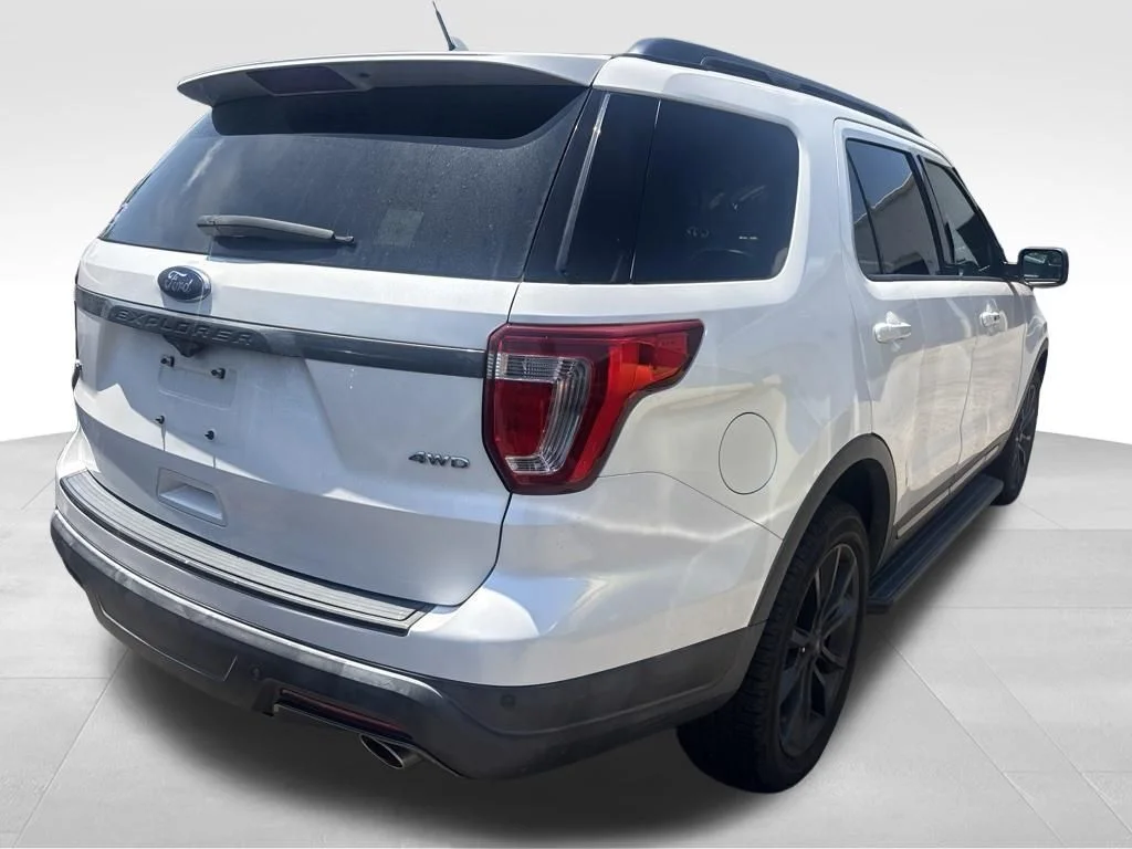 Used 2018 White Ford XLT image 13