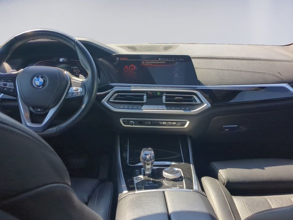 Used 2021 Blue BMW xDrive40i image 14