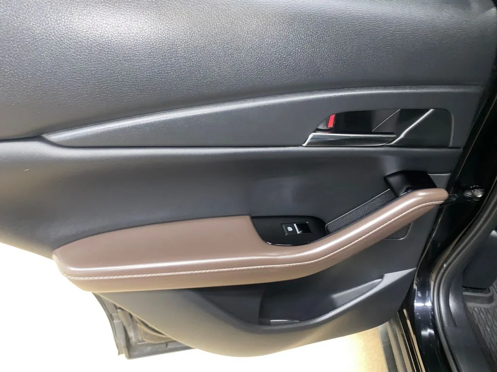 2025 Mazda CX-30 Premium - Photo 18