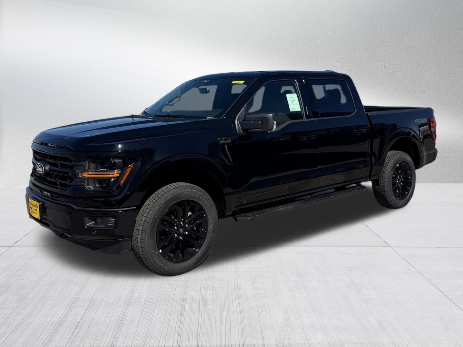 New 2026 Agate Black Metallic Ford XLT image 4