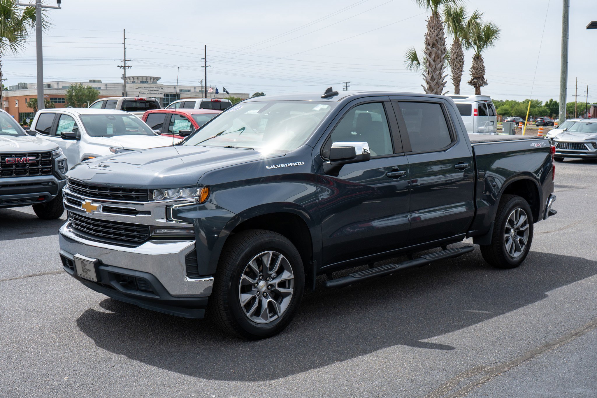 Used 2022 Shadow Gray Metallic Chevrolet LT image 7