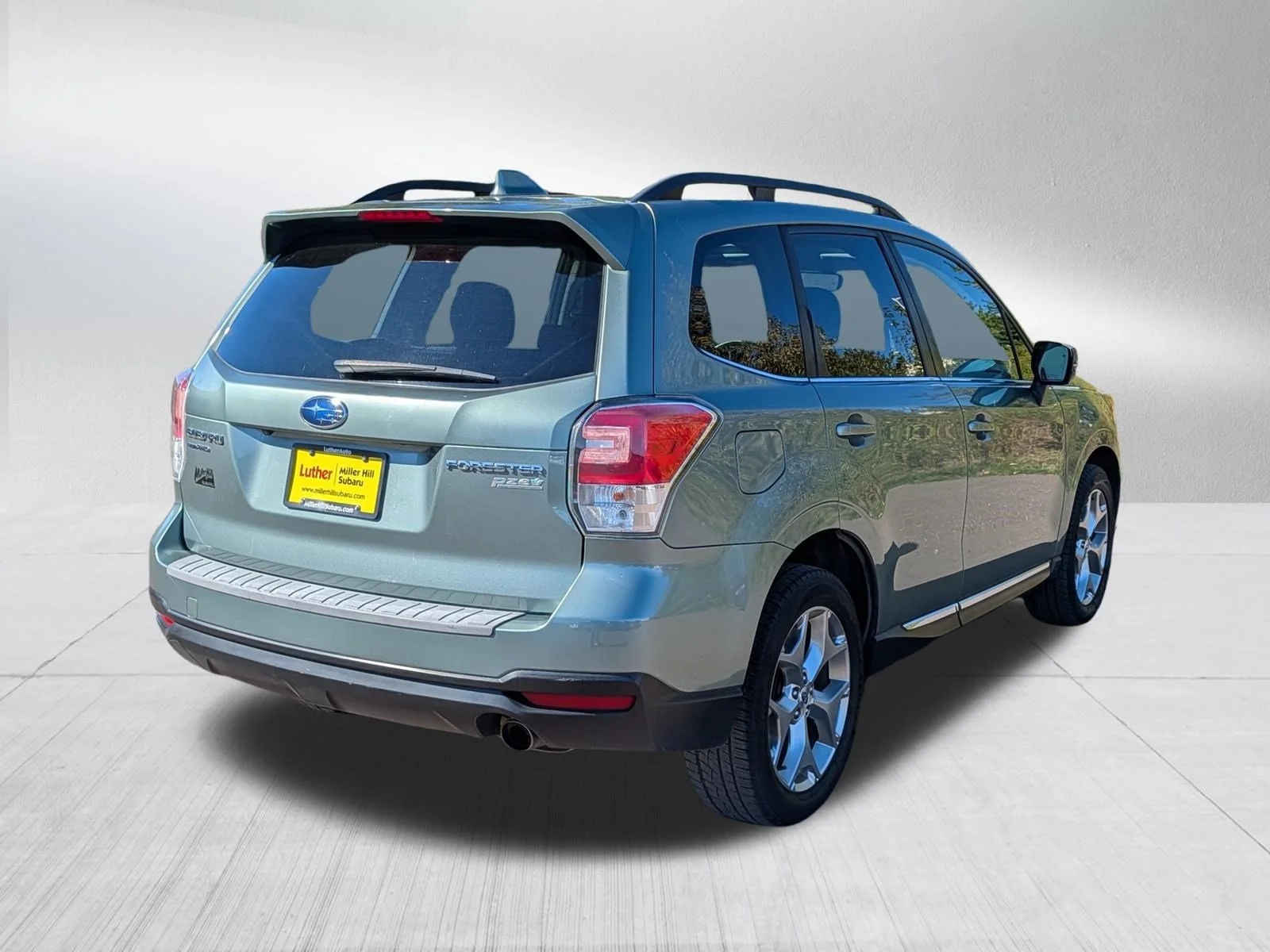 Used 2017 Jasmine Green Metallic Subaru Touring image 7
