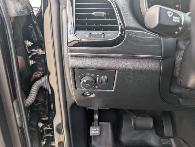 Used 2020 Black Jeep Trailhawk image 11