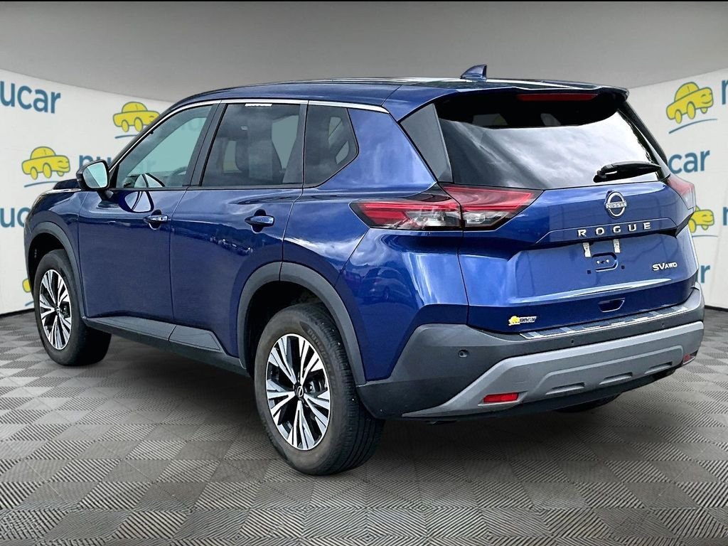 Used 2022 Caspian Blue Metallic Nissan SV image 4