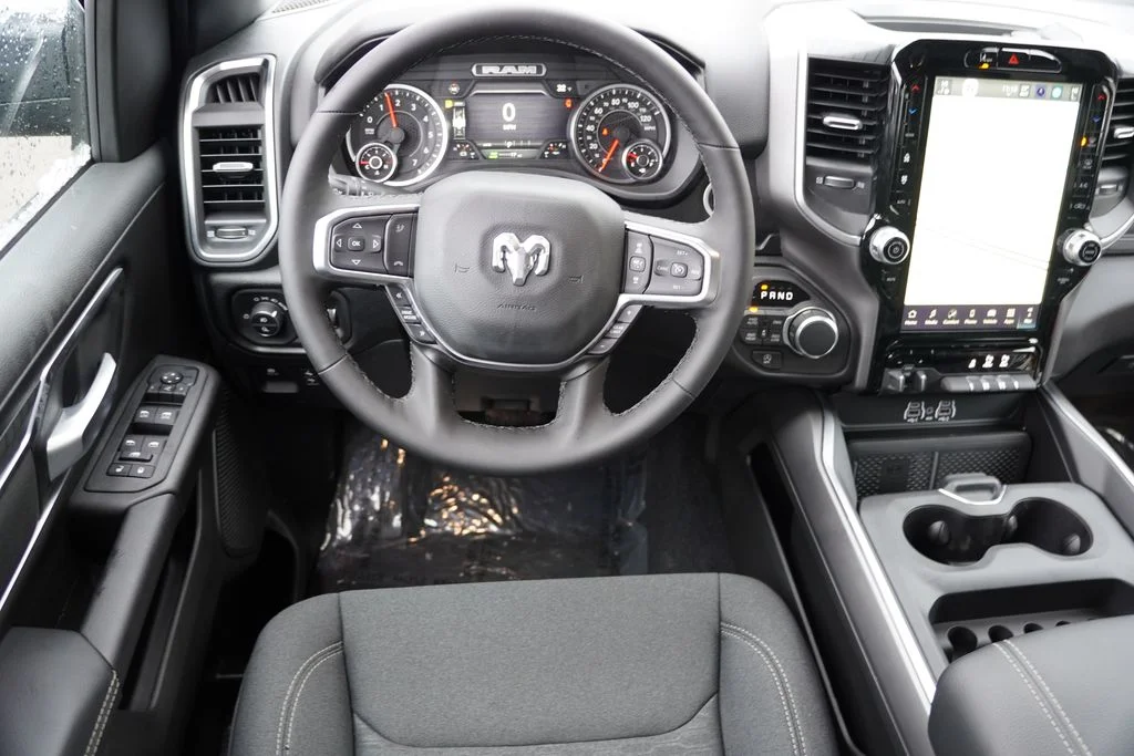 New 2026 Diamond Black Crystal Pearl-Coat Exterior Paint RAM Big Horn image 14