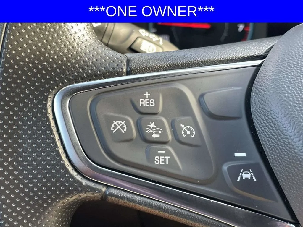 Used 2025 Summit White Chevrolet 1LT image 18