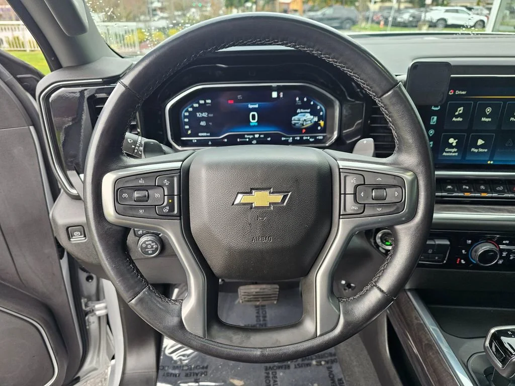 Used 2022 Silver Ice Metallic Chevrolet LTZ image 27
