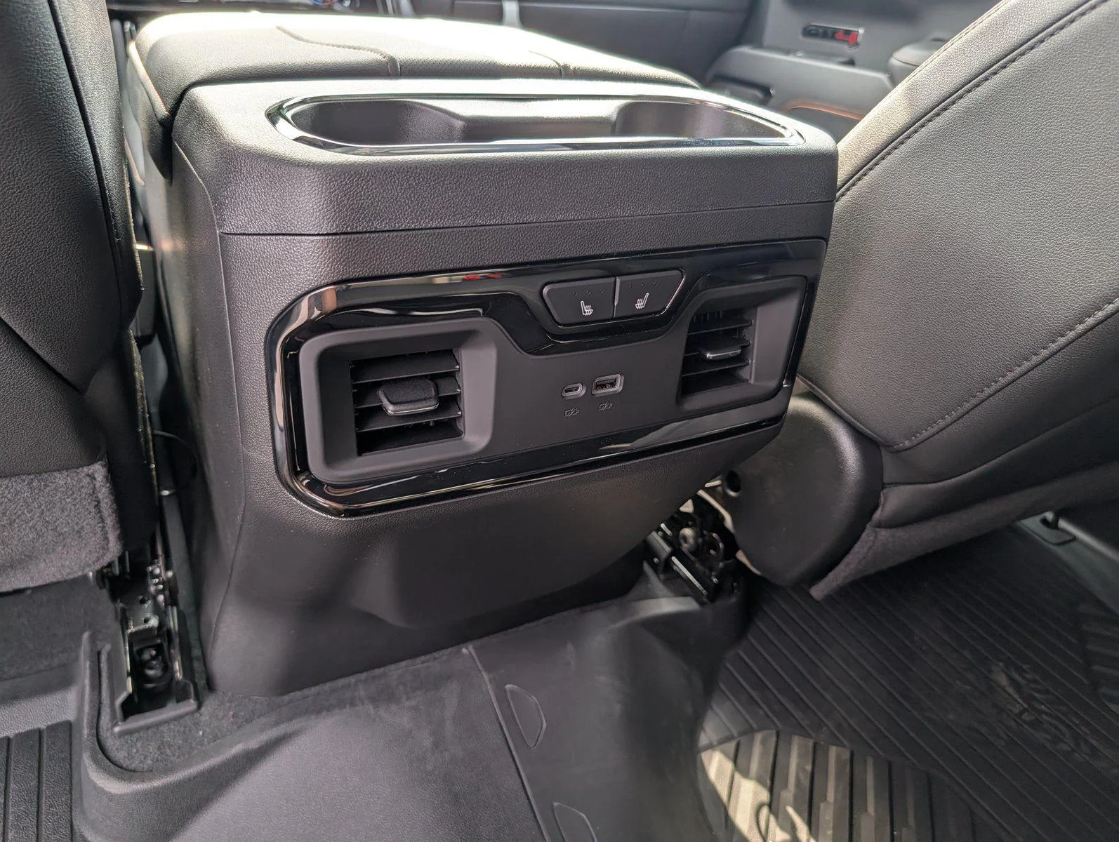 New 2026 Onyx Black GMC AT4 image 33