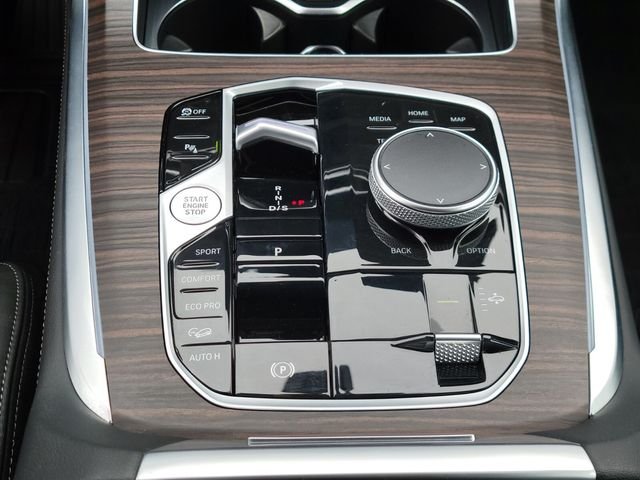 Certified Used 2024 White BMW xDrive40i image 23