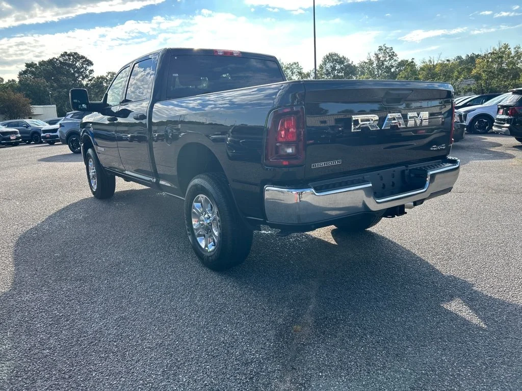 New 2026 Diamond Black Crystal Pearl-Coat Exterior Paint RAM Big Horn image 4
