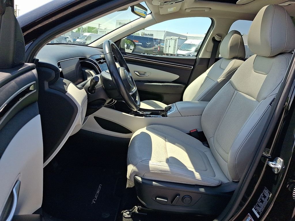 Used 2023 Black Hyundai SEL image 15