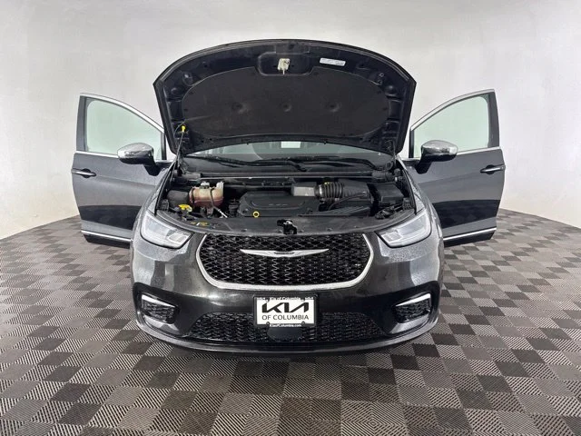 Used 2023 Black Chrysler Limited image 22