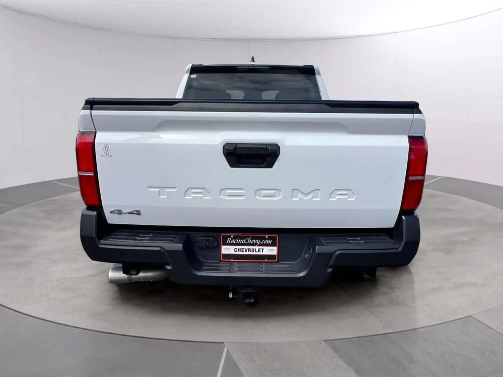 2025 Toyota Tacoma SR - Photo 6