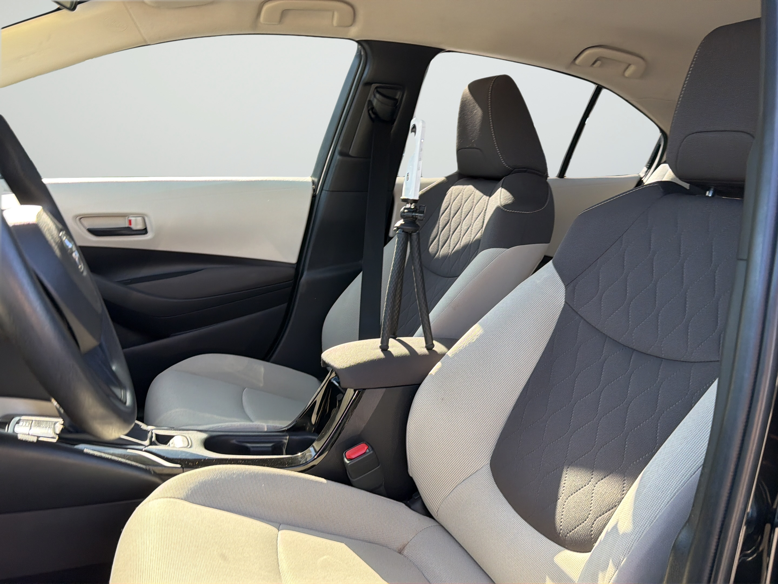 Used 2022 Black Sand Pearl Toyota LE image 31