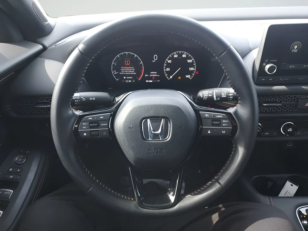 Used 2025  Honda Sport image 10