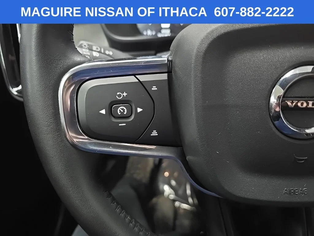 Used 2021 Blue Volvo T5 Inscription image 21