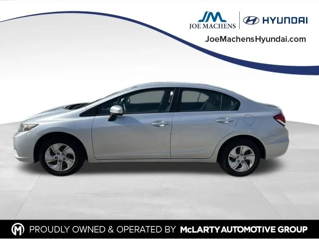 Used 2015  Honda LX image 2
