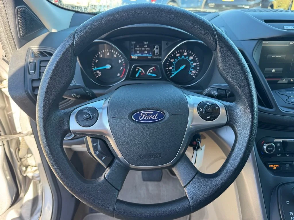 Used 2015 Silver Ford SE image 20
