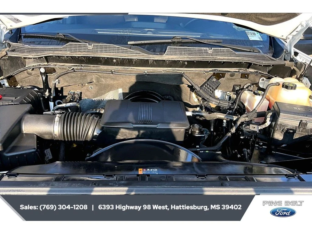 Used 2024 Summit White Chevrolet Custom image 8