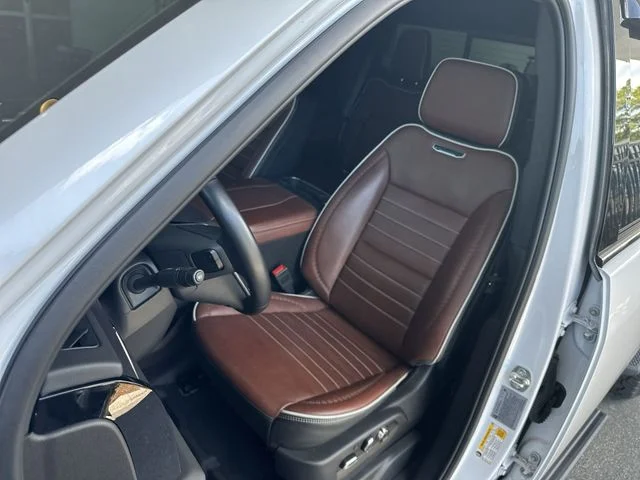 Used 2025 White GMC Denali Ultimate image 12