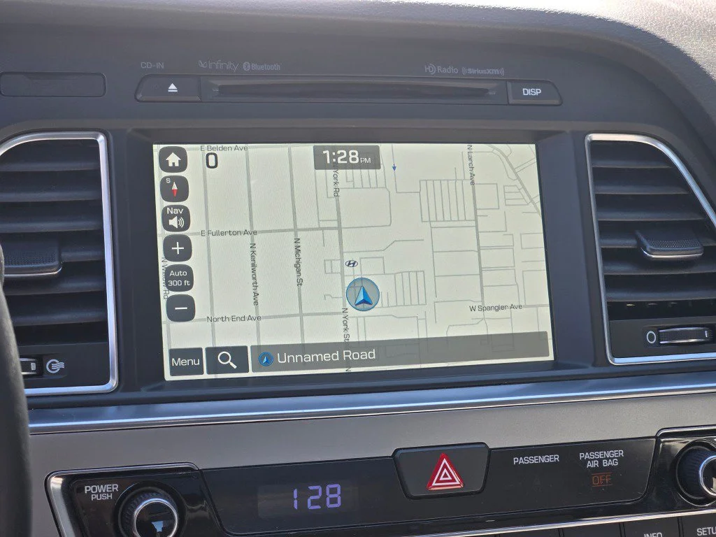 Used 2016 White Hyundai Limited image 22