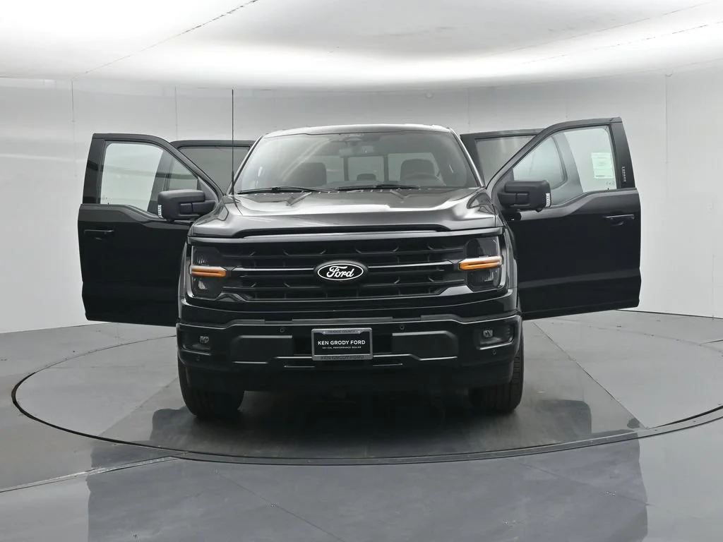 New 2026 Agate Black Metallic Ford XLT image 37