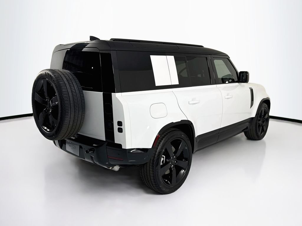 New 2026 Fuji White Land Rover X-Dynamic SE image 5