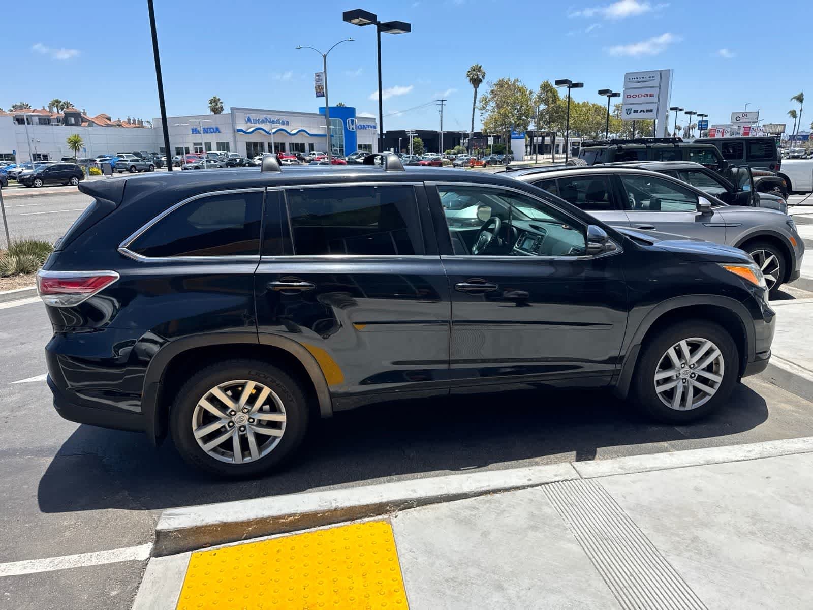 Used 2015 Toyota Highlander LE with VIN 5TDZKRFH2FS088171 for sale in Costa Mesa, CA