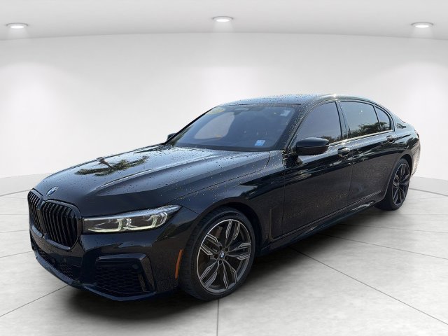 Used 2022 Black Sapphire Metallic BMW M760i xDrive image 1