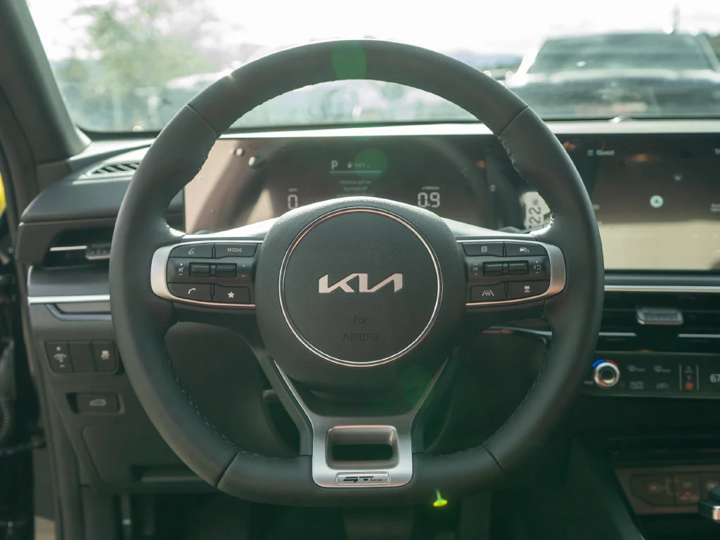 New 2027 Aurora Black Pearl Kia GT-Line image 14