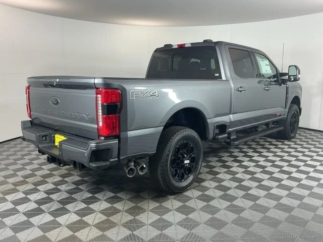 New 2026 Carbonized Gray Ford XLT image 4