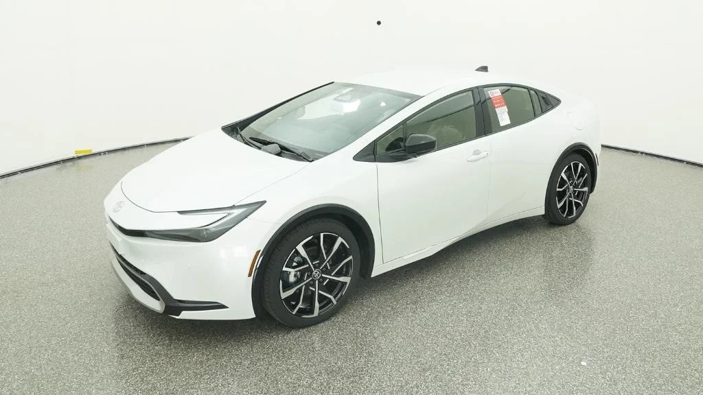 New 2026 Wind Chill Pearl Toyota XSE image 13