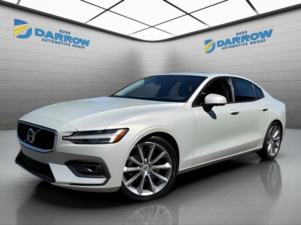 2019 Volvo S60 T5 Momentum's photo