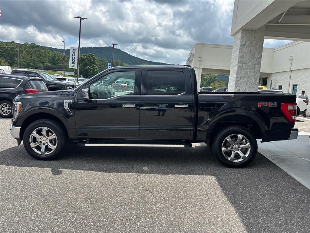 Used 2023 Black Metallic Ford Lariat image 24
