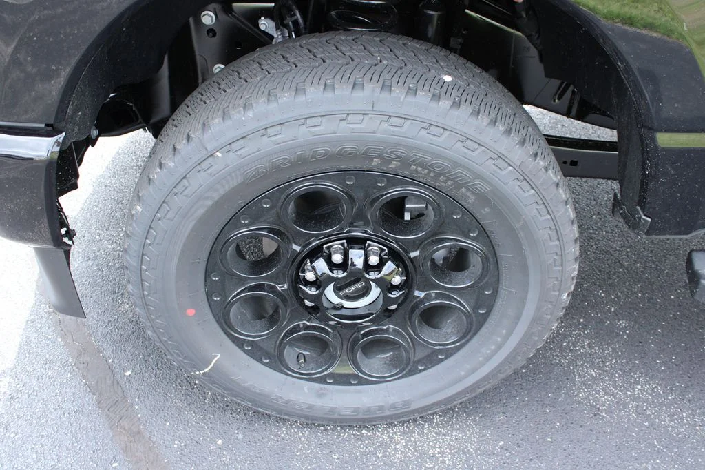 New 2026 Agate Black Metallic Ford F-250® XLT image 5