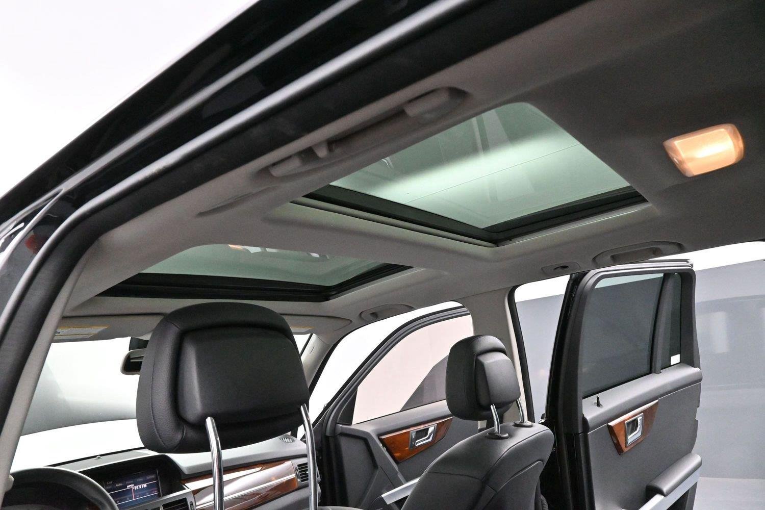 Used 2010 Black Mercedes-Benz GLK 350 image 30
