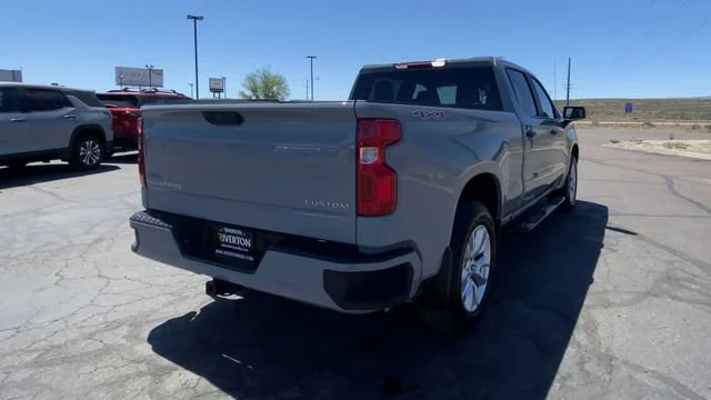 Used 2025 Slate Gray Metallic Chevrolet Custom image 8